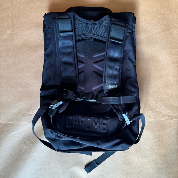 Chrome Industries Soyuz Rolltop Laptop Backpack - Picture 2 of 8